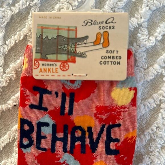 Blue Q Womens Cotton Ankle Socks “I Will Never Behave” - Picture 6 of 10
